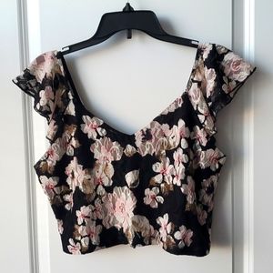 XL cropped lace top